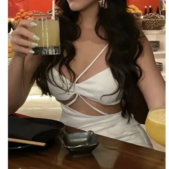 ZARA - SATIN EFFECT CUT OUT DRESS - Picture 4 of 10